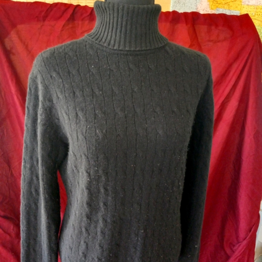 F. Matthews 100% Cashmere dark Grey size M  (everything must go! Moving sale)